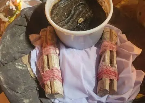 The Most Powerful Spiritual Herbalist Native Doctor In Nigeria - 2/4